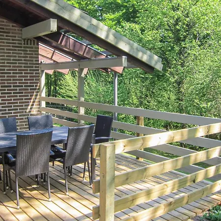 2 Bedroom Stunning In Apartamento
